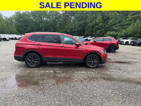 Used 2023 Volkswagen Tiguan SE AWD/4WD image 4