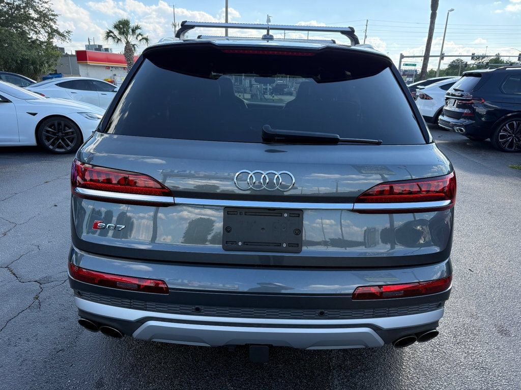 Used 2023 Audi SQ7 Prestige AWD/4WD image 6