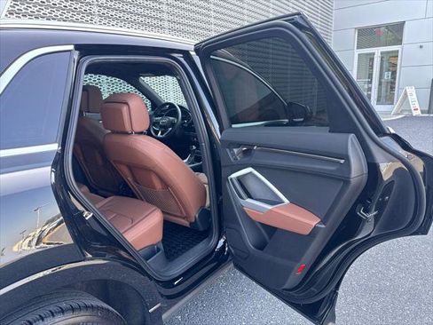 Certified 2023 Audi Q3 2.0T Premium w/ Convenience Package AWD/4WD image 50