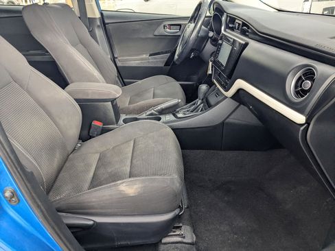 Used 2018 Toyota Corolla iM image 29