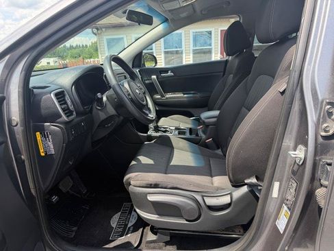 Used 2017 Kia Sportage LX FWD image 3