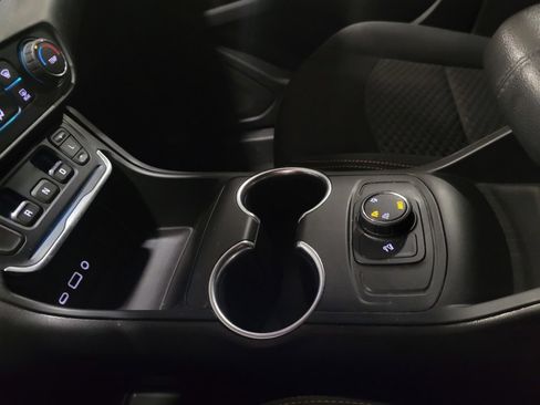 Used 2019 GMC Terrain SLE image 26