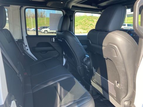 Used 2024 Jeep Wrangler Unlimited Rubicon 4xe AWD/4WD image 16