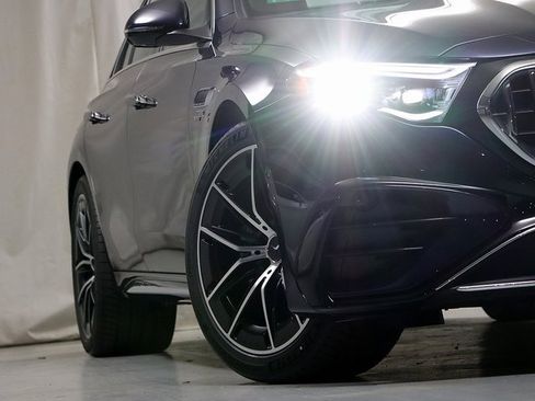 New 2026 Mercedes-Benz E 53 AMG e 4MATIC Sedan image 4