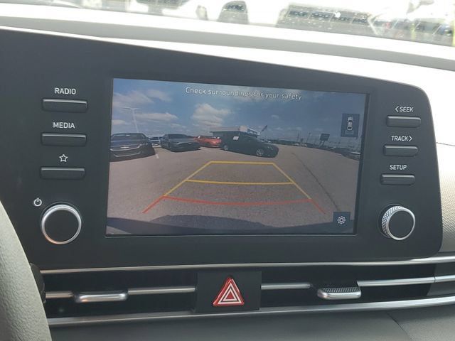 Used 2023 Hyundai Elantra SEL FWD image 28