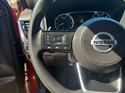 Used 2021 Nissan Rogue SV image 18