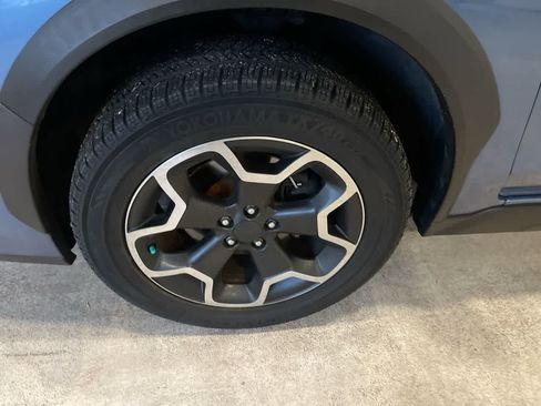 Used 2015 Subaru Crosstrek 2.0i Premium image 10