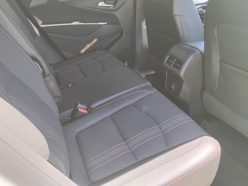 Used 2022 Chevrolet Equinox RS FWD image 27