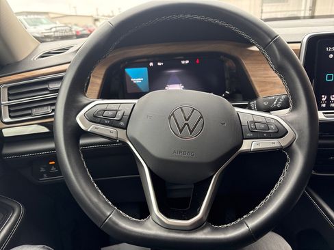 Used 2024 Volkswagen Atlas SE image 14