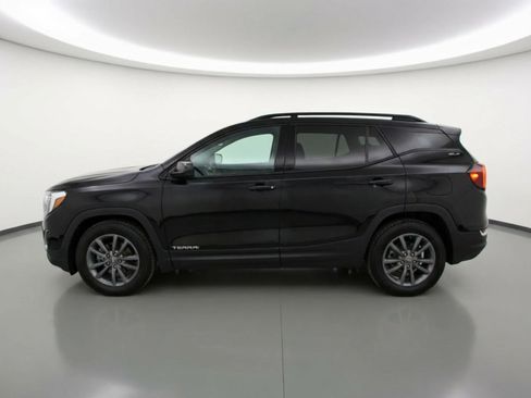 Used 2024 GMC Terrain SLT AWD/4WD image 5