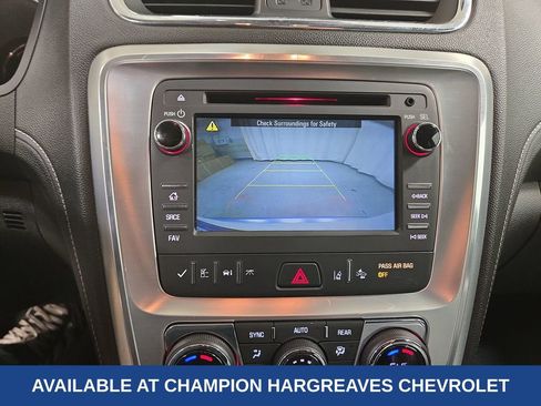 Used 2015 GMC Acadia SLT image 20