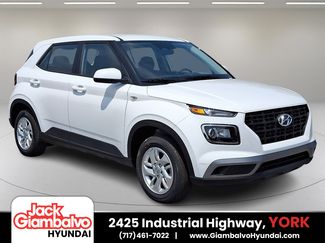New 2025 Hyundai Venue SE image 1