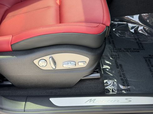 New 2026 Porsche Macan S AWD/4WD image 16