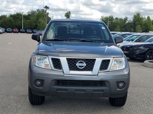 Used 2019 Nissan Frontier Desert Runner image 2
