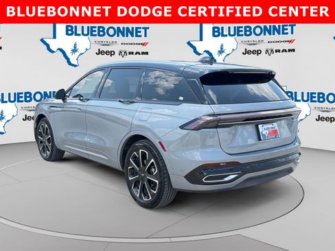 Used 2024 Lincoln Nautilus Reserve w/ Equipment Group 202A AWD/4WD image 7