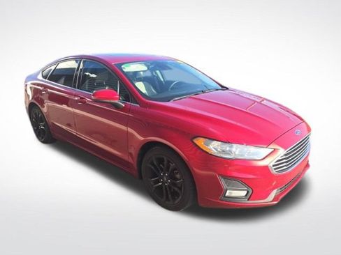 Used 2020 Ford Fusion SE w/ Equipment Group 151A FWD image 1
