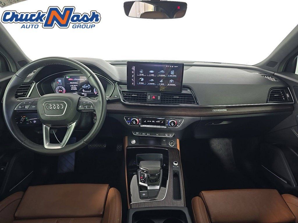 Used 2023 Audi Q5 2.0T Premium Plus w/ Premium Plus Package AWD/4WD image 11