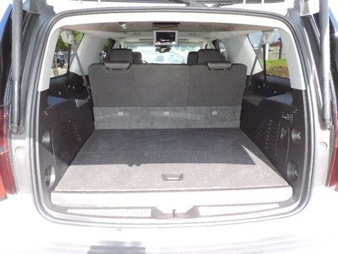 Used 2019 Chevrolet Suburban Premier image 8