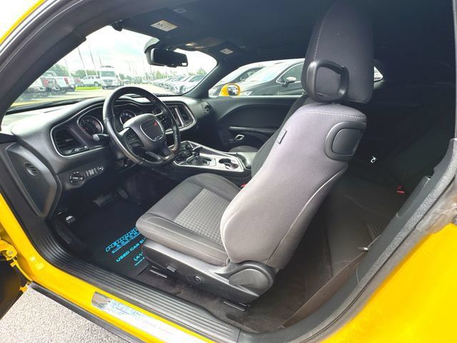 Used 2018 Dodge Challenger R/T w/ Driver Convenience Group RWD image 10