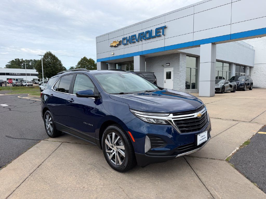 Used 2022 Chevrolet Equinox LT FWD image 1