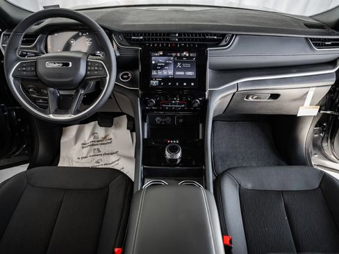 New 2025 Jeep Grand Cherokee Laredo X w/ Luxury Tech Group I image 19