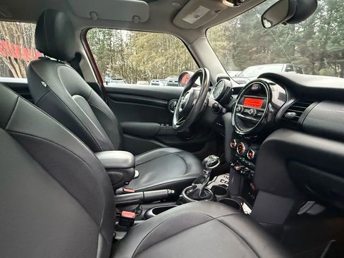Used 2015 MINI Cooper 4-Door Hardtop image 26
