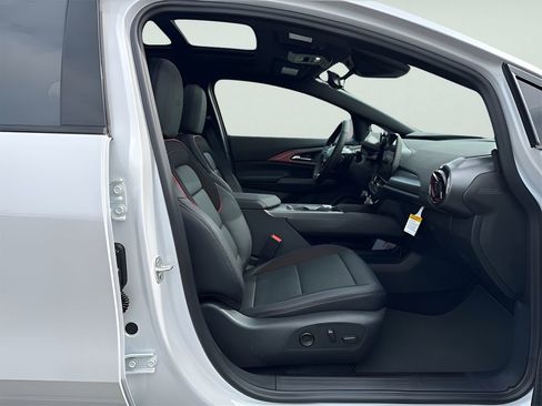 New 2025 Chevrolet Equinox EV RS w/ Convenience Package II image 11