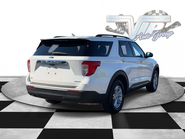 Used 2023 Ford Explorer XLT AWD/4WD image 4
