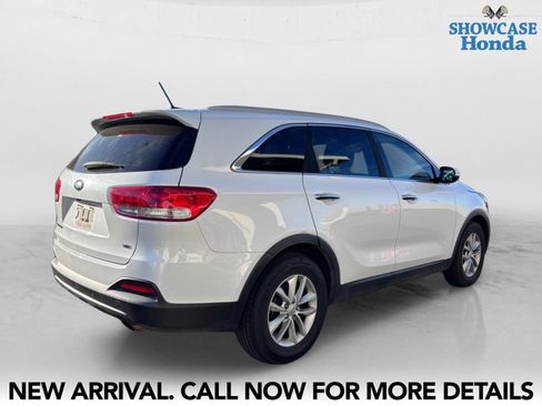 Used 2016 Kia Sorento LX FWD image 5