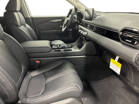 New 2025 Honda Pilot Touring image 28