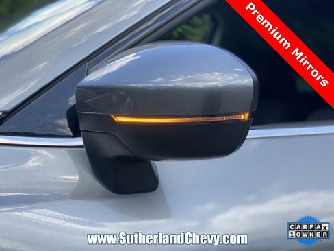 Used 2024 Nissan Pathfinder SV image 11