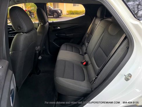 Used 2022 Chevrolet Bolt EUV LT w/ Driver Confidence Package image 7