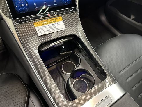 New 2026 Mercedes-Benz GLC 300 image 32