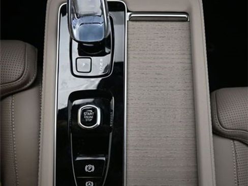 New 2026 Volvo XC90 T8 Ultra image 10