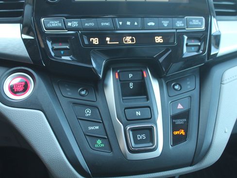 Certified 2024 Honda Odyssey EX-L image 12