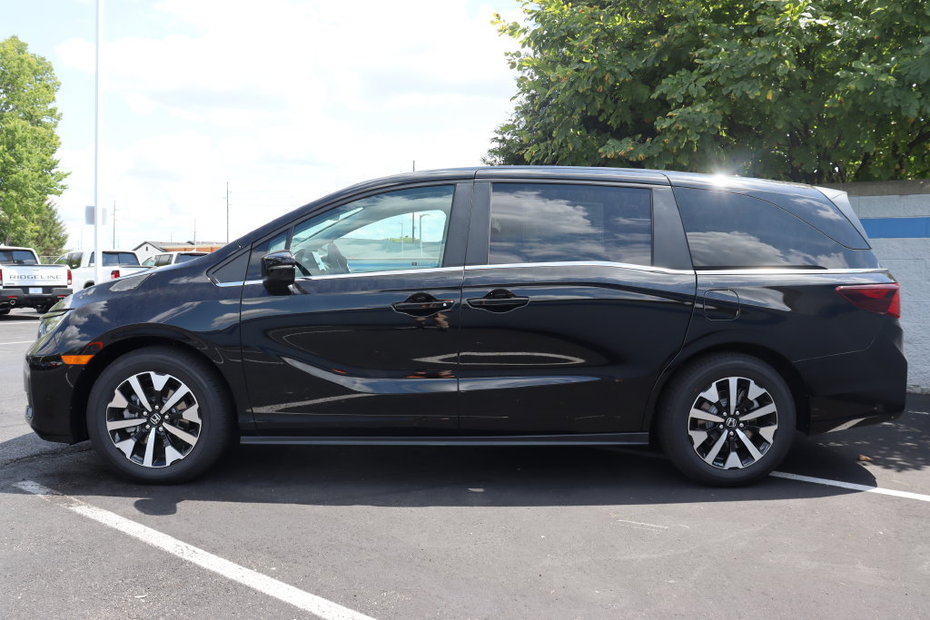 New 2027 Honda Odyssey EX-L image 2