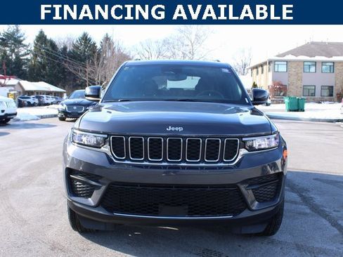 Used 2024 Jeep Grand Cherokee Laredo X w/ Luxury Tech Group I image 3