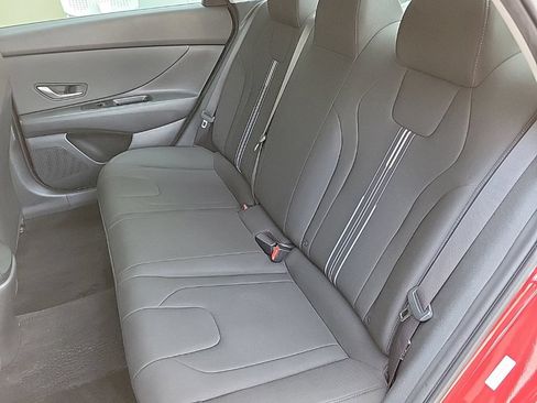 Used 2023 Hyundai Elantra SEL w/ Convenience Package FWD image 12