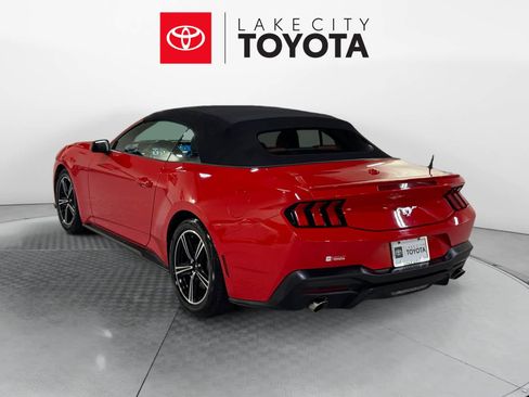 Used 2024 Ford Mustang Premium image 6