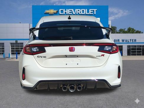 Used 2025 Honda Civic Type R image 5