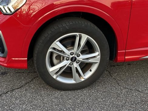 Certified 2023 Audi Q3 2.0T Premium w/ Convenience Package image 9