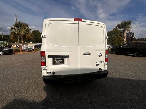 Used 2015 Nissan NV 2500 SV image 26