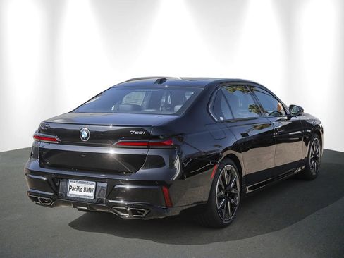 New 2026 BMW 760i xDrive w/ Premium Package AWD/4WD image 6
