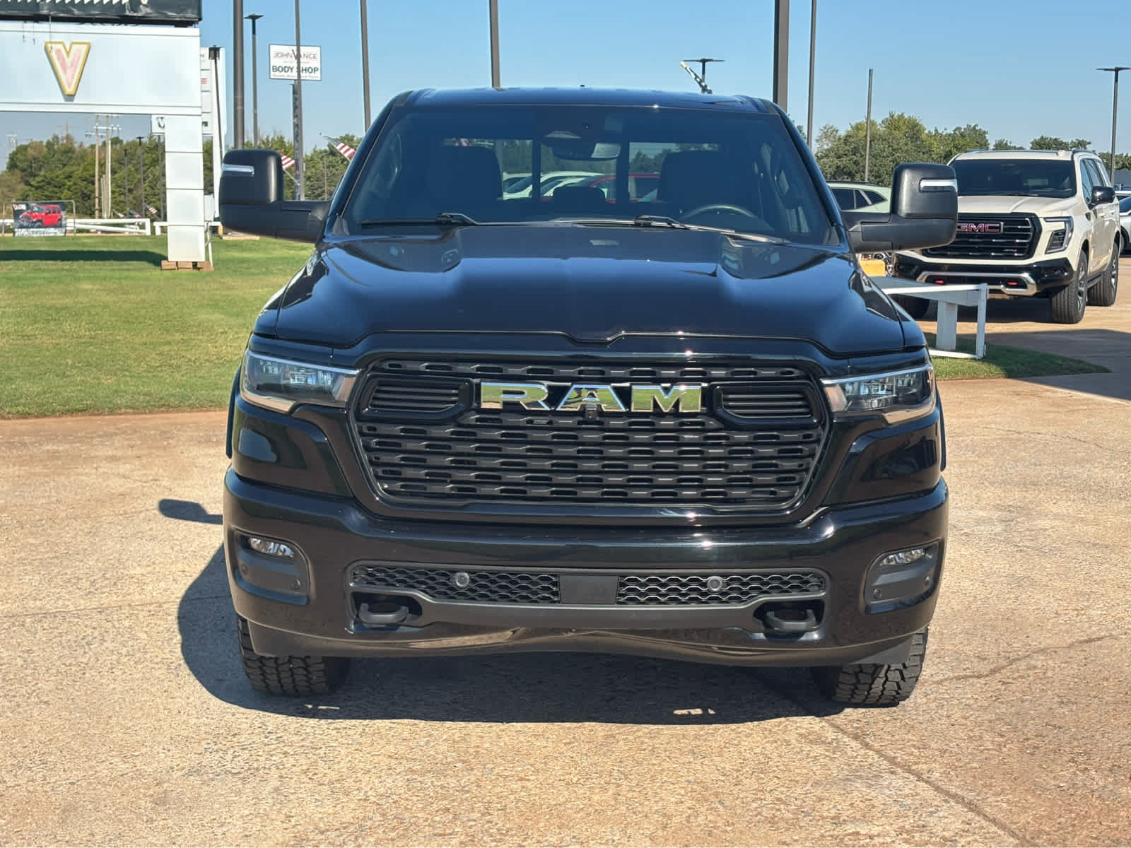 Used 2025 RAM 1500 Big Horn AWD/4WD image 2