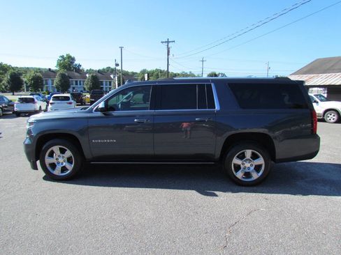 Used 2019 Chevrolet Suburban Premier image 4