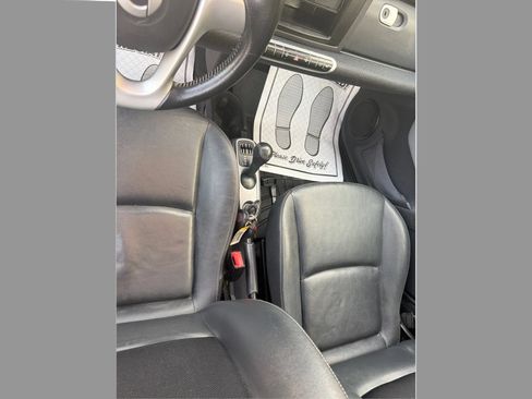 Used 2009 smart fortwo passion RWD image 21
