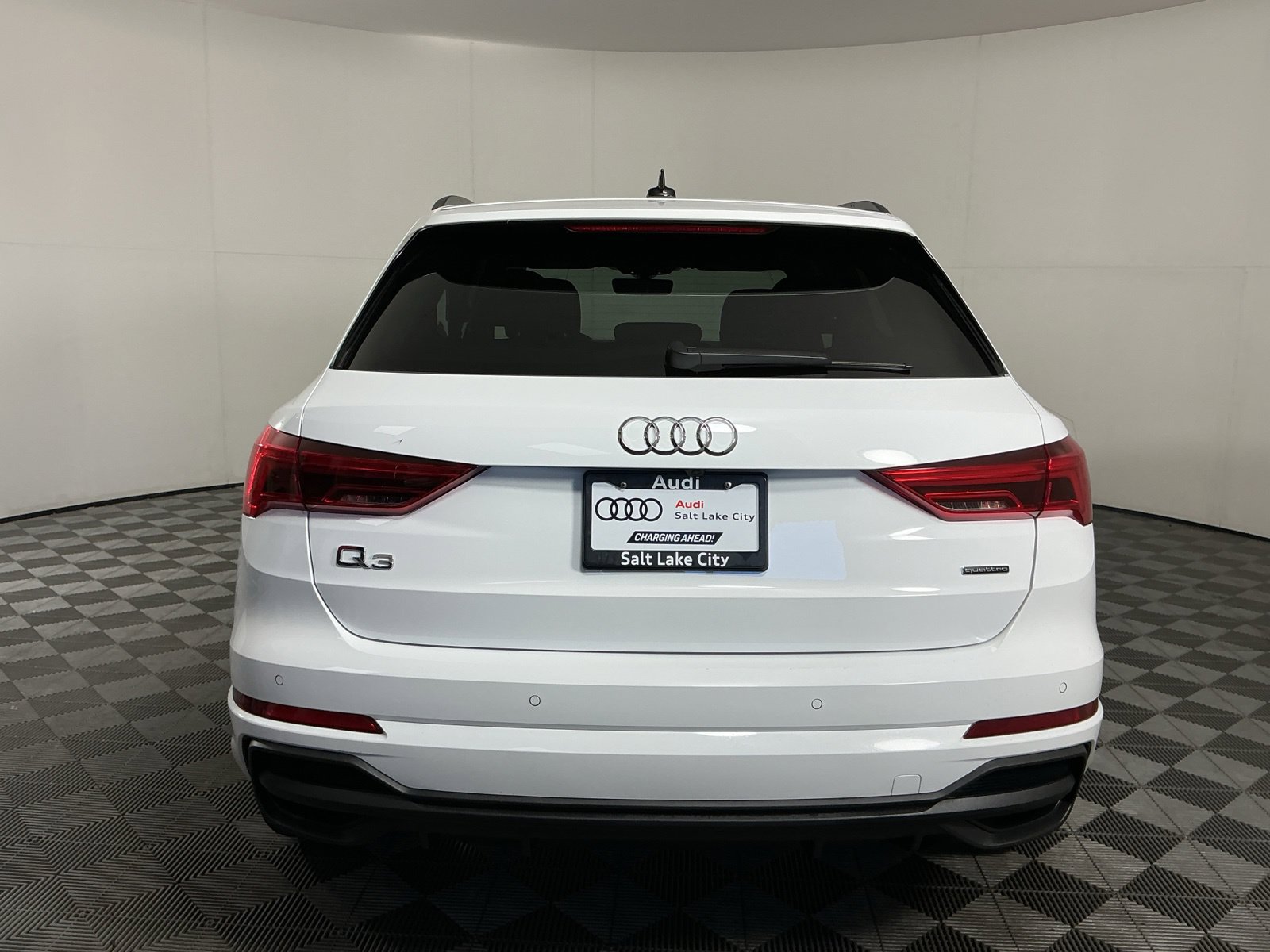 Used 2025 Audi Q3 2.0T Premium w/ Convenience Plus Package AWD/4WD image 7