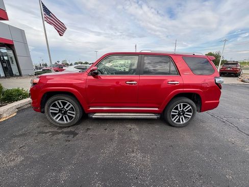 Used 2022 Toyota 4Runner Limited AWD/4WD image 3