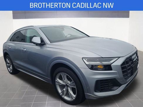 Used 2022 Audi Q8 Premium Plus w/ Premium Plus Package image 3
