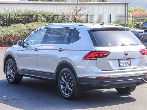 Used 2024 Volkswagen Tiguan SE FWD image 5